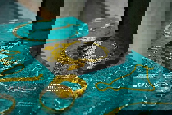 تحویل کیف حاوی طلا توسط پلیس راه آهن آذربایجان