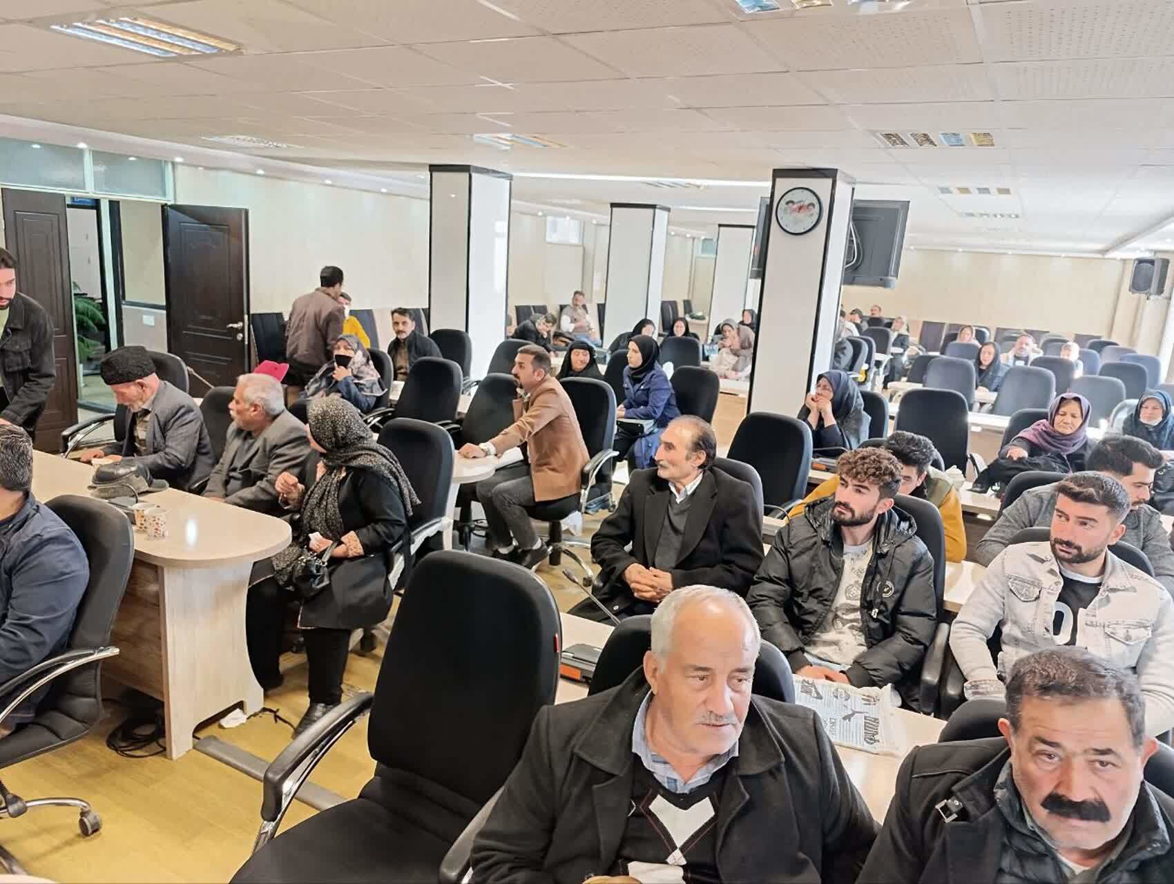 برگزاری میز خدمت شهرستان سلماس