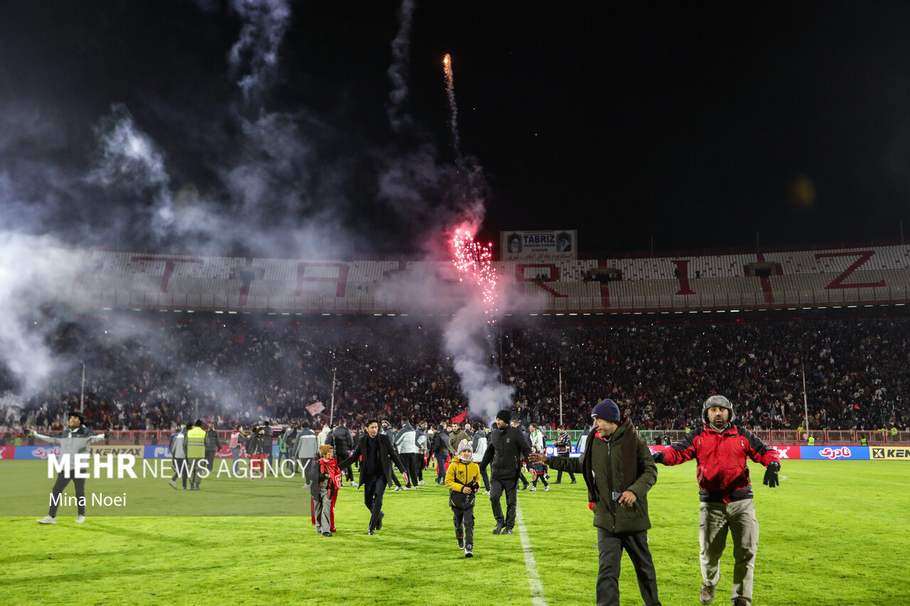 جریمه و محرومیت سنگین تماشاگران تراکتور در جام حذفی وبازی‌های پرسپولیس