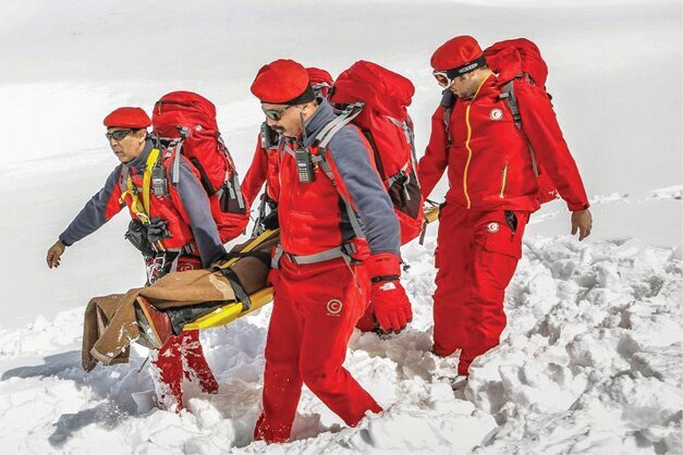 پیکر جان باخته دوم حادثه ریزش بهمن در روستای آلواتان پیدا شد