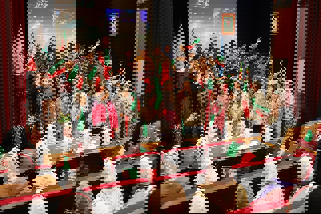 کودکان اردبیلی پرتاب همزمان سه ماهواره ایرانی را جشن گرفتند