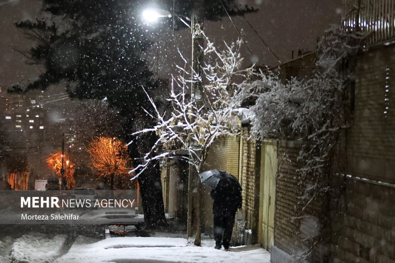بارش شبانه اولین برف زمستانی در تبریز