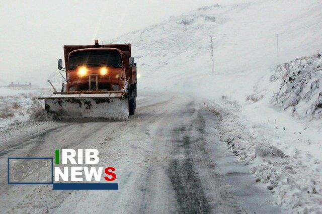 بازگشایی راه ۱۰۰ روستای آذربایجان شرقی ادامه دارد