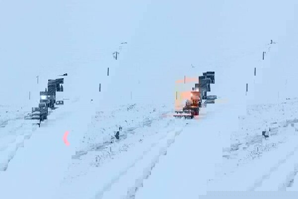 مسیر ۴۵۱ روستای آذربایجان‌شرقی برفروبی و بازگشایی شد