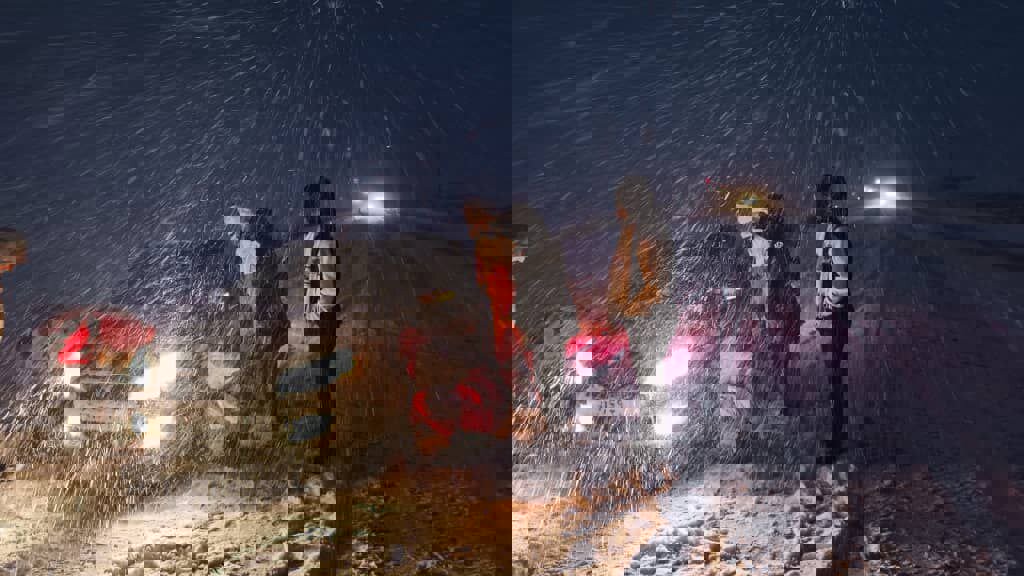 مدنی: ۷۰ خودرو از برف و کولاک در نقده رهاسازی شد