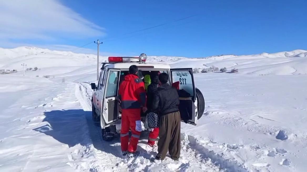 امدادرسانی به کودک ۶ ساله سردشتی