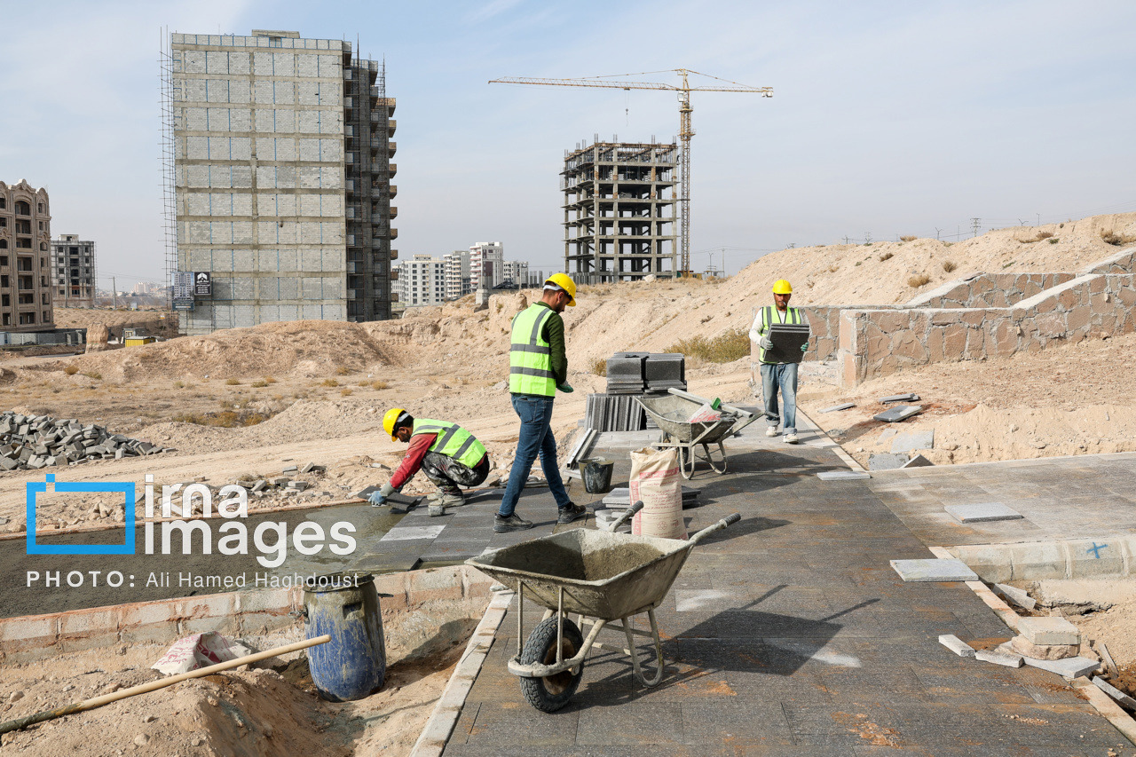 عملیات توسعه اصولی اراضی فاز۲ خاوران تبریز آغاز شد