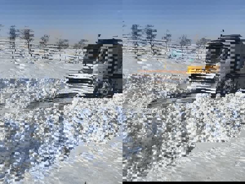 بارش برف ۲ متری در جاده روستای حماملو ورزقان