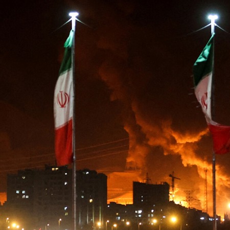 دیپلمات پیشین: حمله احتمالی آمریکا جنگ موجودیتی برای ایران است