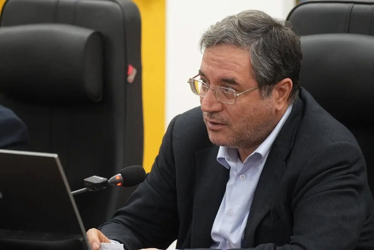 نباید طرح سرمایه‌گذاری در آذربایجان‌غربی معطل بماند