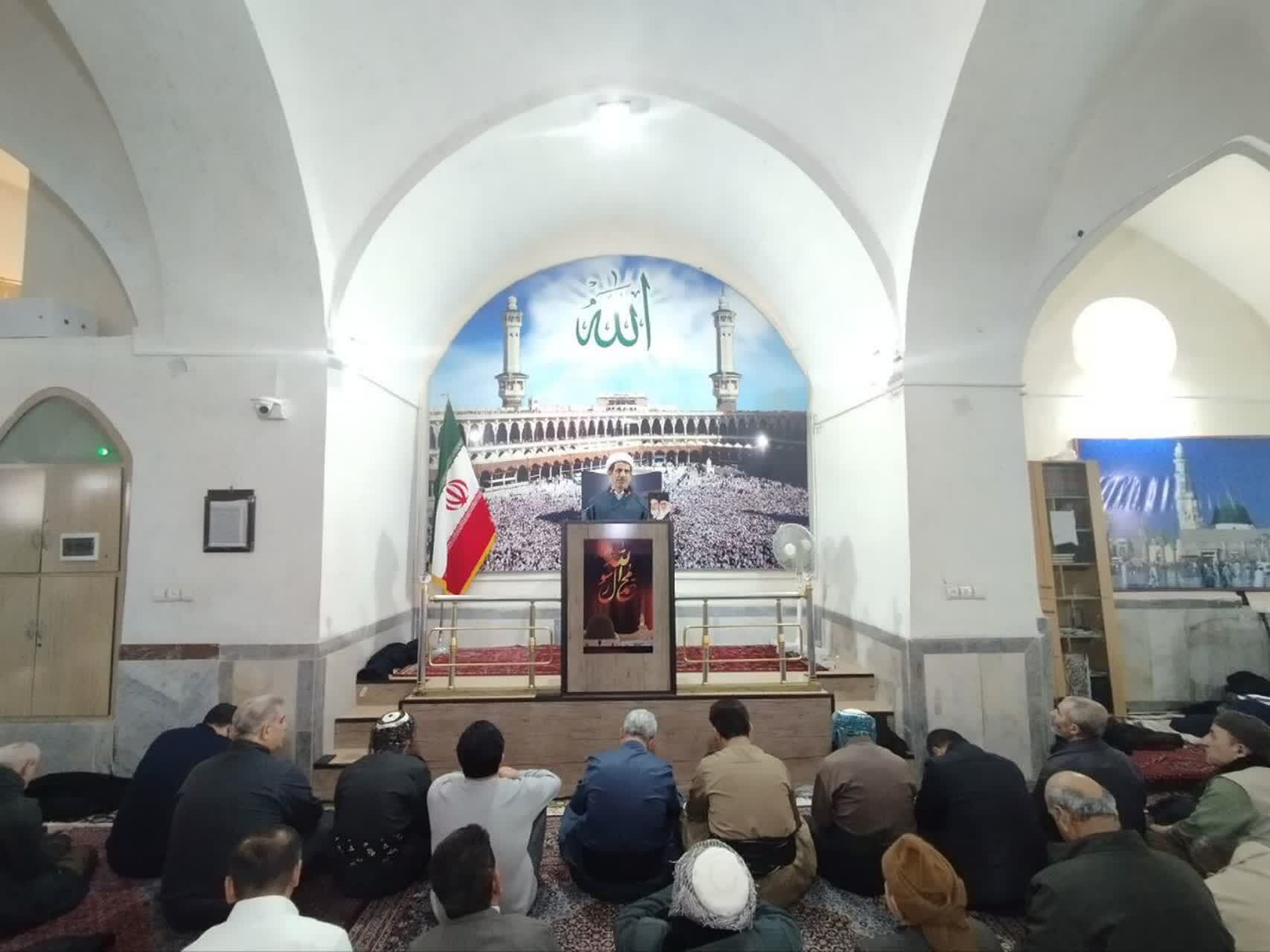 امام جمعه بوکان:کسانی که چشم بر جنایت بسته‌اند، تروریست واقعی‌اند