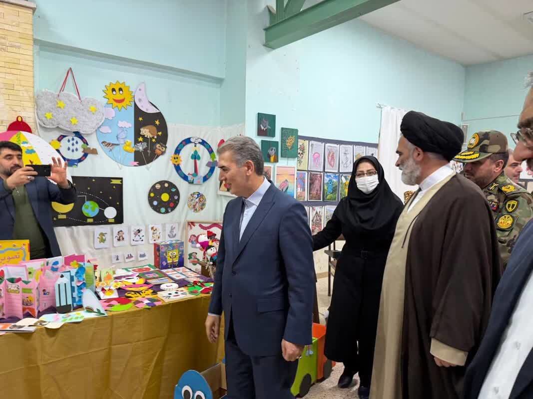 افتتاح نمایشگاه تولیدات صنایع‌دستی دانش‌آموزان در سلماس