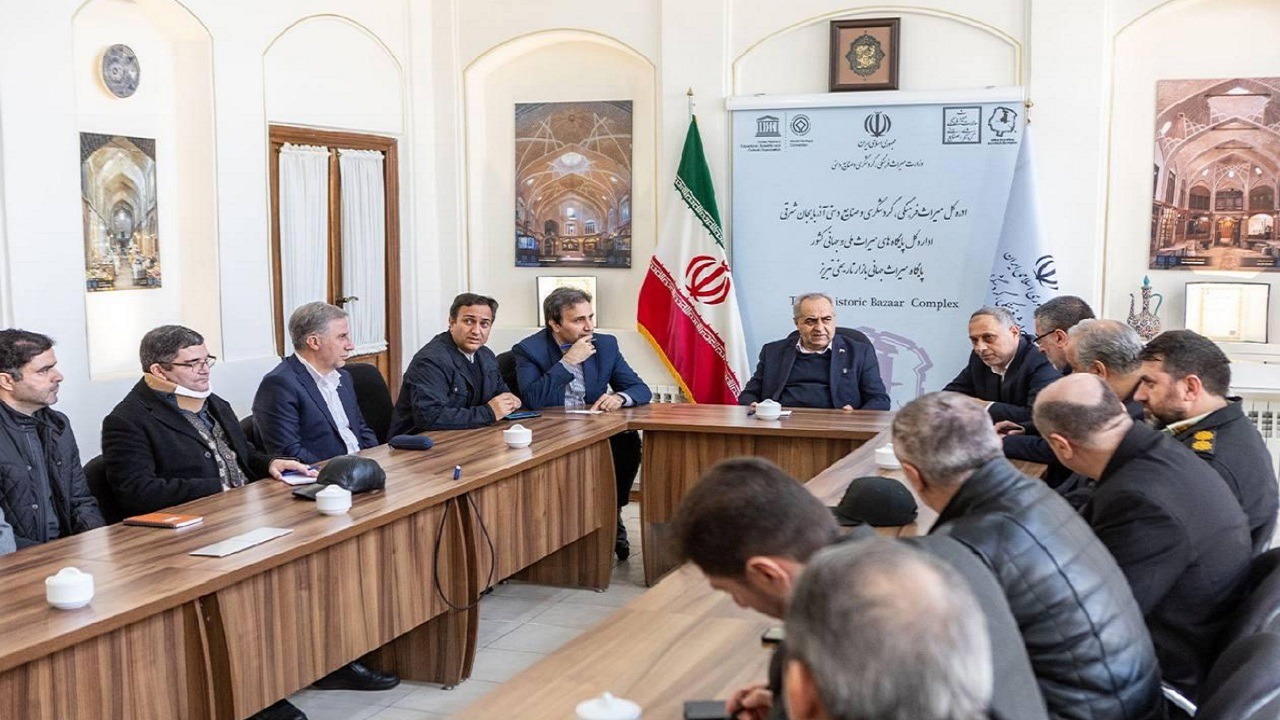 تصمیم‌گیری برای بازار تبریز باید با مشارکت اصناف باشد