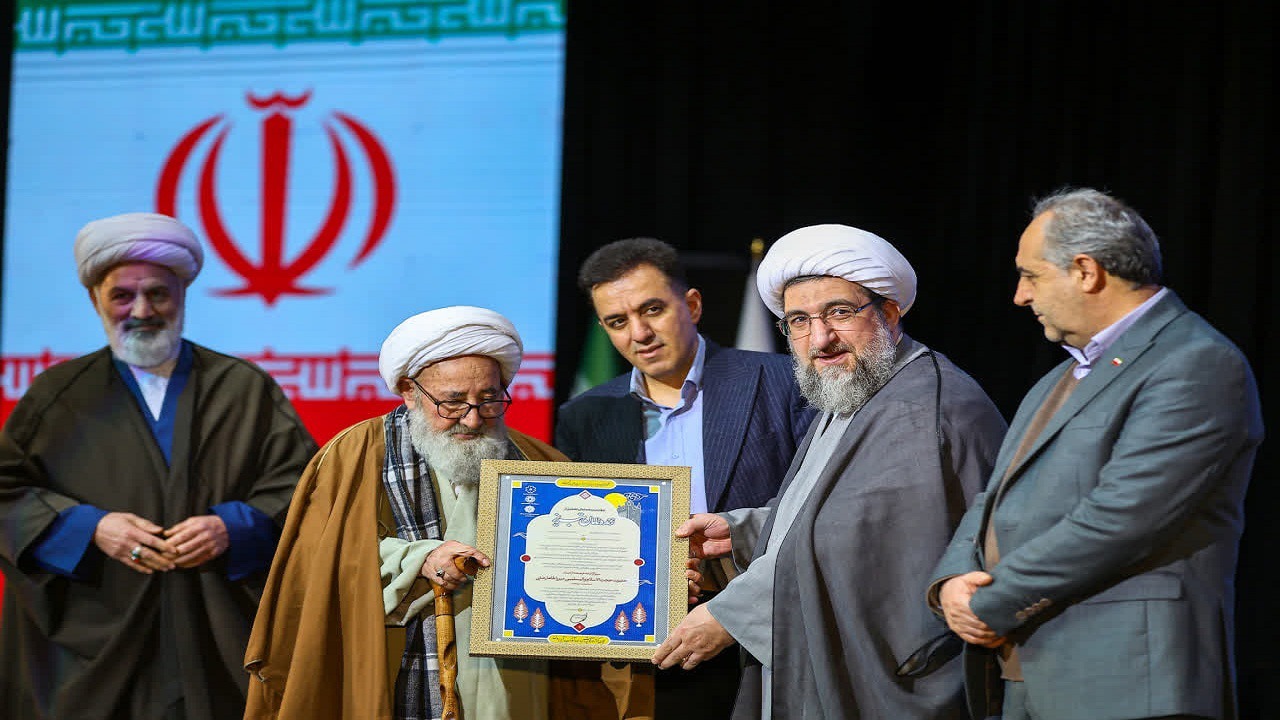 پیشکسوتان سرمایه‌های ماندگار هر جامعه هستند