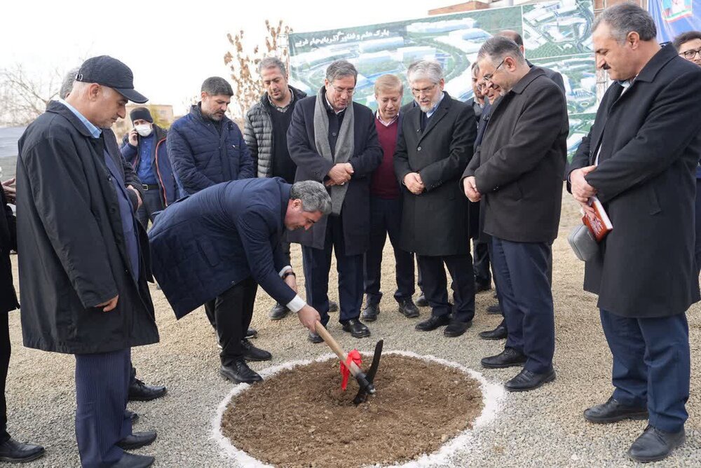 کلنگ‌زنی طرح تکمیل زیرساخت‌های پارک علم و فناوری آذربایجان‌غربی