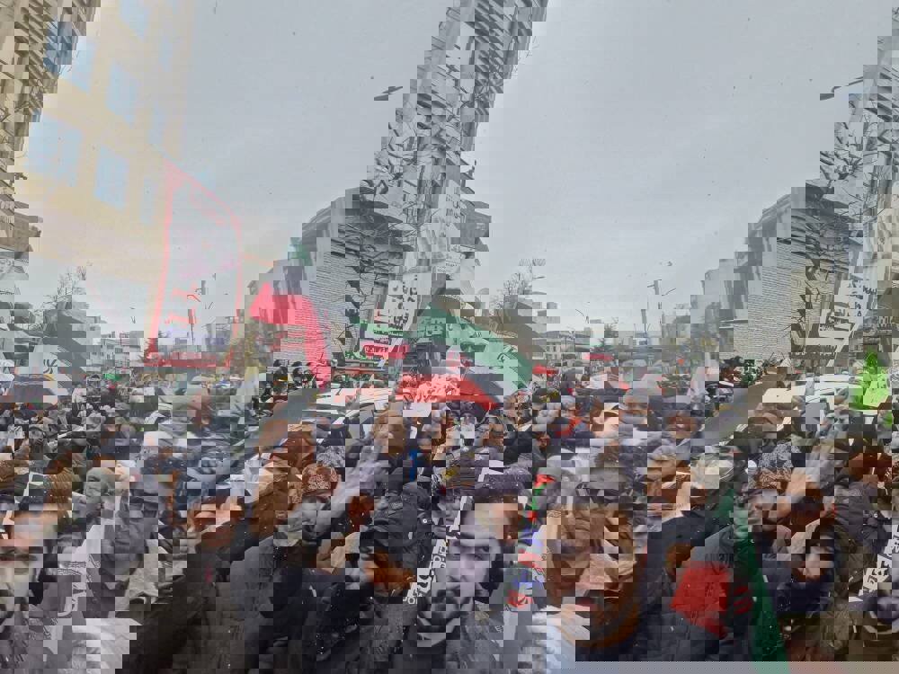 حضور پرشور مردم دارالارشاد اردبیل در راهپیمایی ۲۲ بهمن