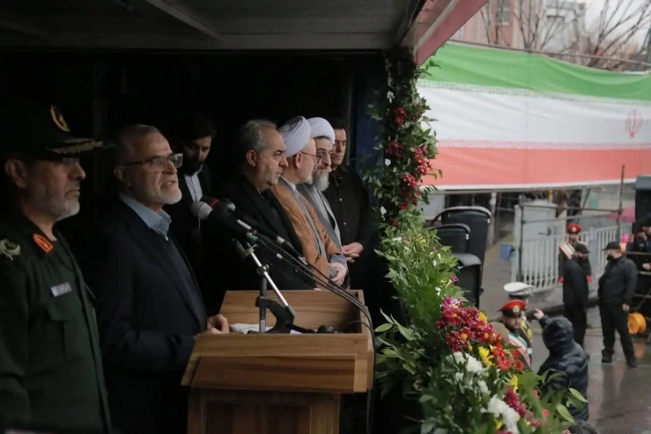 آذربایجان در خط مقدم دفاع از انقلاب ایستاده است