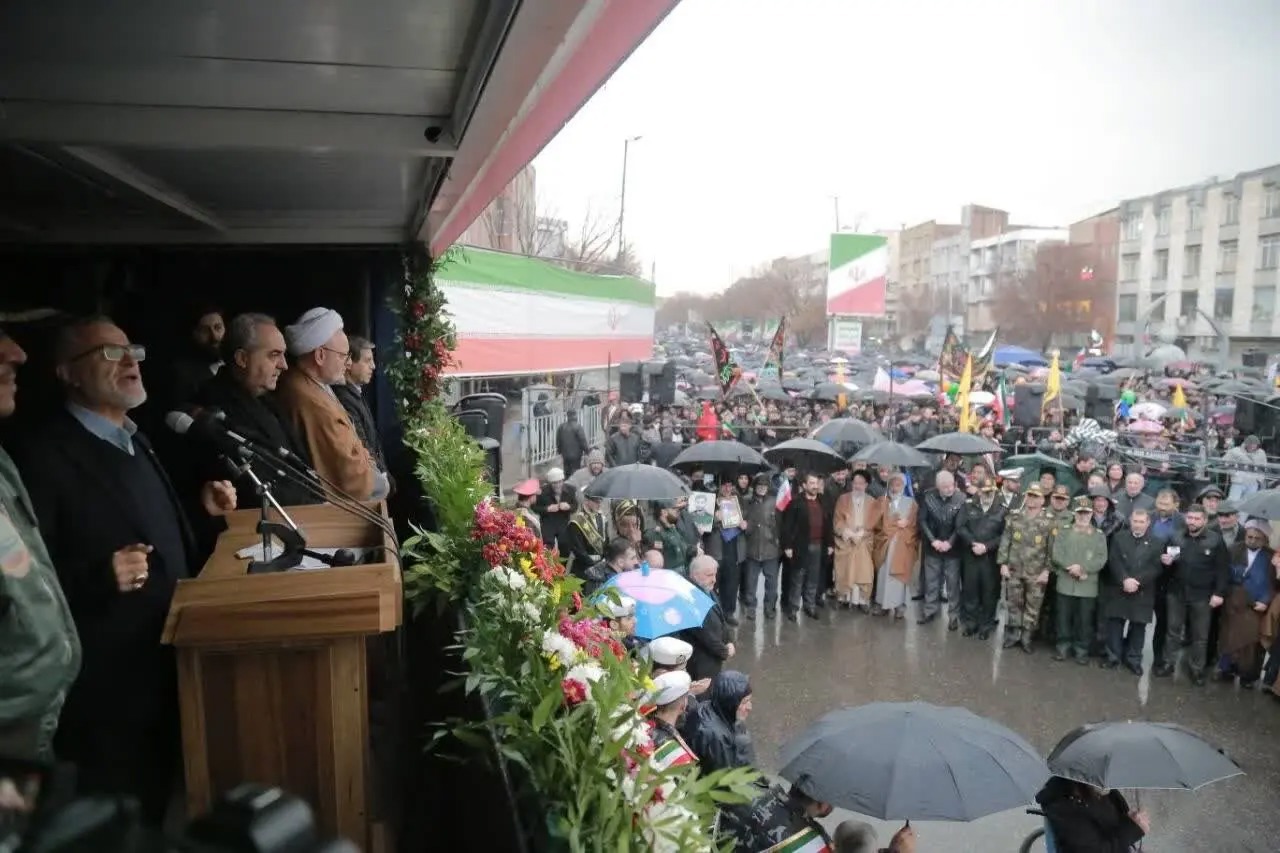 🎬 تقدیر استاندار از مردم آذربایجان برای حضور تاریخی در راهپیمایی ۲۲ بهمن