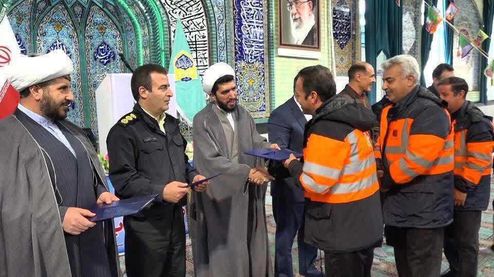 تجلیل از فرماندار و راهداران و دهیاران تکاب