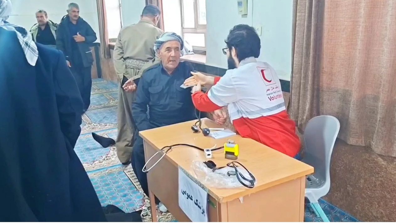 ارائه خدمات سلامت رایگان به بیش از ۳۸۰ نفر در روستا‌های سردشت