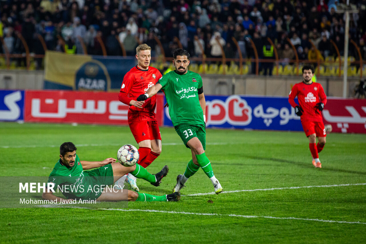 حذف انضباطی تراکتور از جام حذفی/شمس آذر برنده بازی جنجالی شد