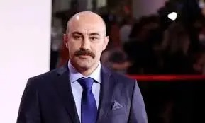 سفر در زمان؛ «محسن تنابنده» در پشت صحنه فیلم سن پترزبورگ؛ سال ۸۸