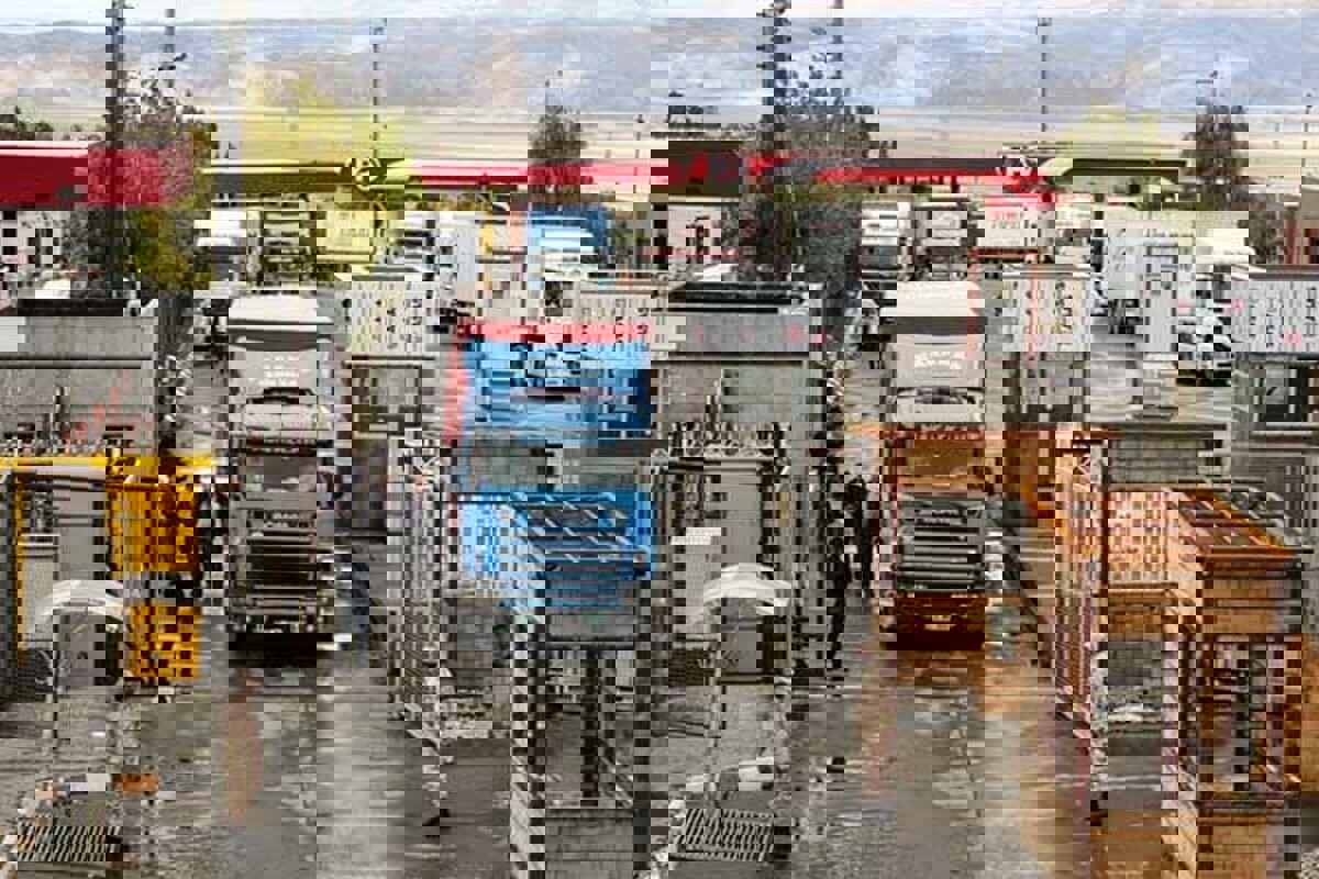 شاهراه تجارت ایران نیازمند نوسازی؛ مرز بازرگان در انتظار جهش زیرساختی