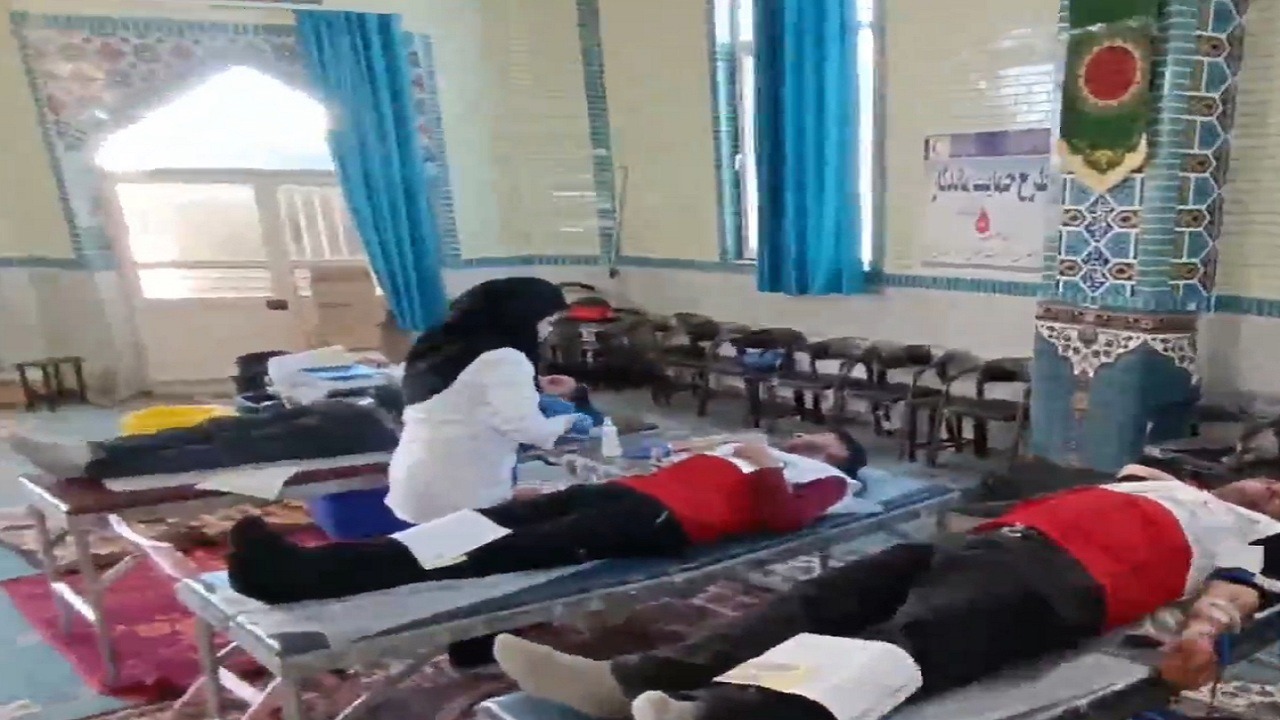 اهدای خون به بیماران نیازمند در مهربان