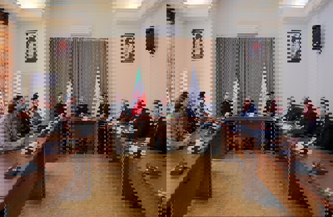 سرمست: از نظرات کارشناسان حوزه‌های مختلف در اداره استان استفاده می‌شود