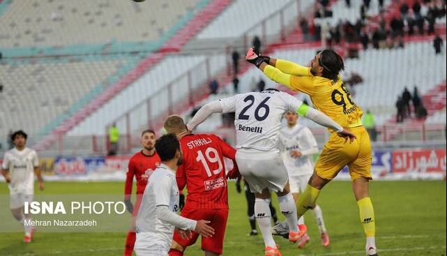 تراکتورِ ربیعی از باخت گریخت