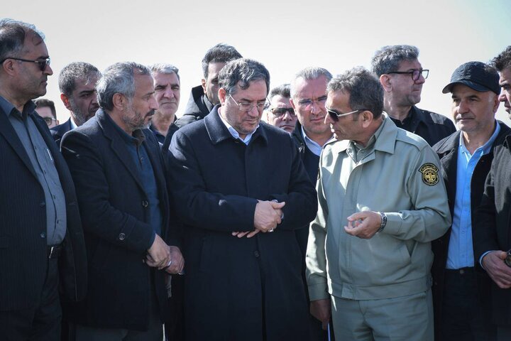 جباری: ۵۹۰ کیلومتر مرز دریاچه ارومیه قروق‌ و حفاظت می شود