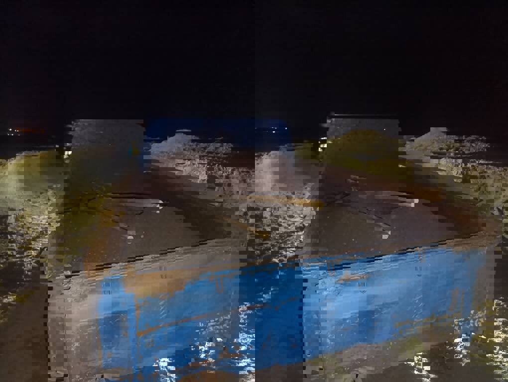 متخلف برداشت شبانه مصالح از بستر پارک ملی دریاچه ارومیه دستگیر شد