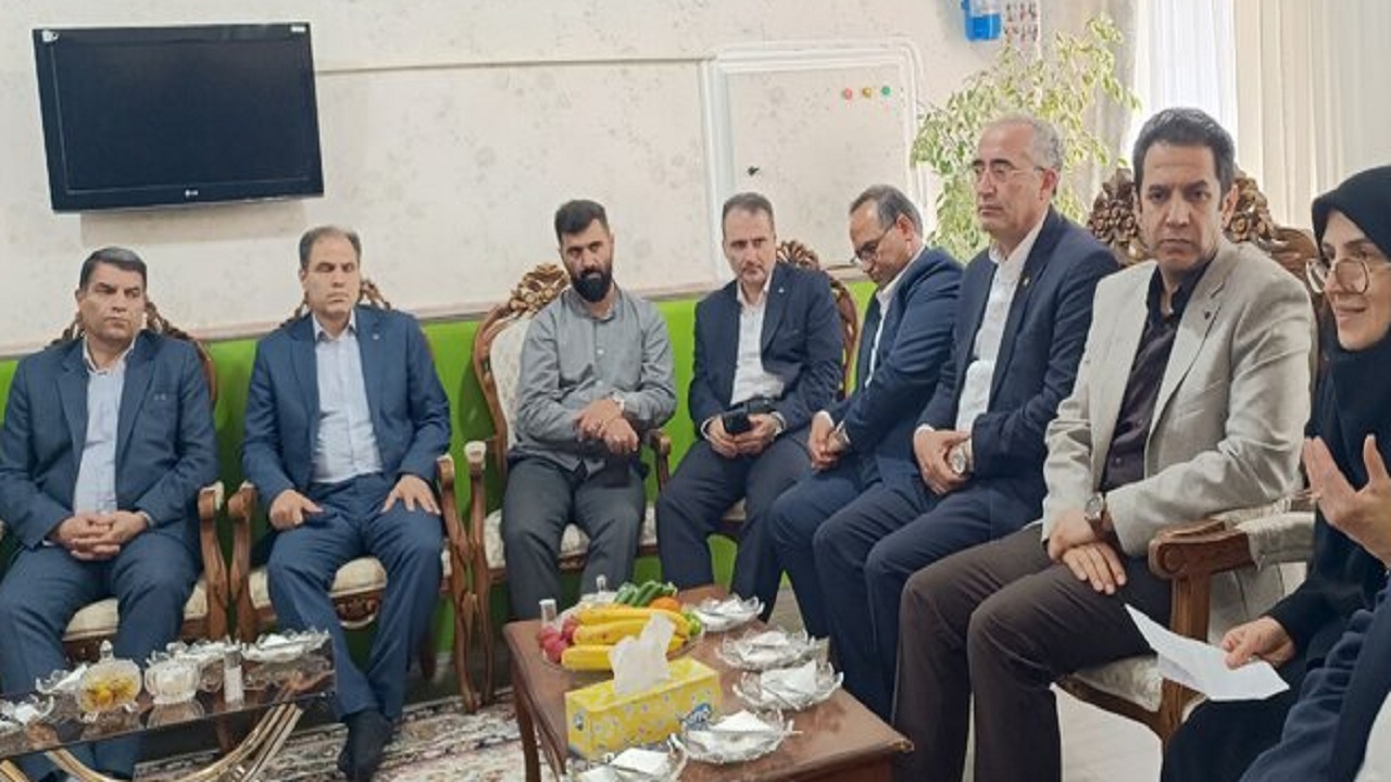 پیام آذری