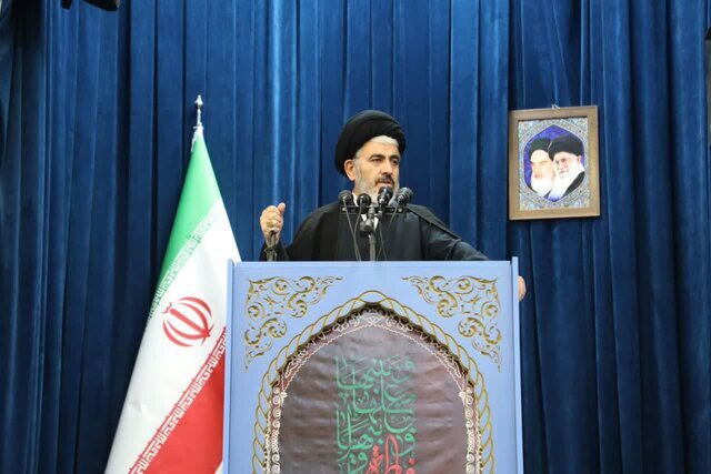 امام جمعه ارومیه:ملت ایران با وحدت به اقتدار جهانی رسیدند