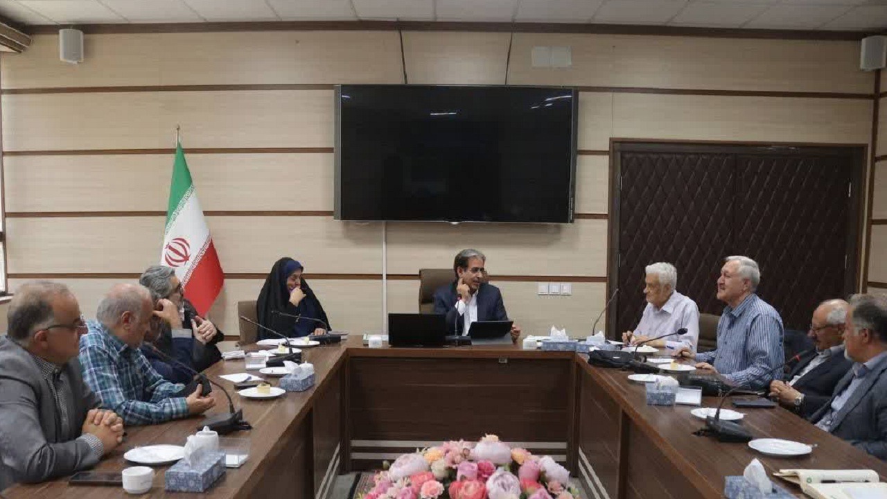 نهضت مشروطه باید به زبان نسل جدید بازخوانی شود