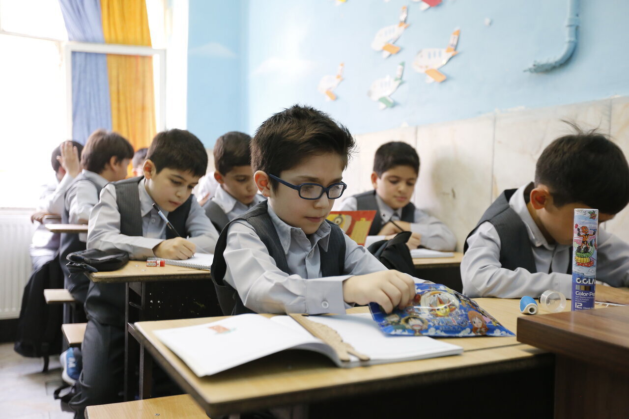 لامعی جوان: بیش از ۴۷ درصد مدارس اردبیل هوشمند سازی شده است