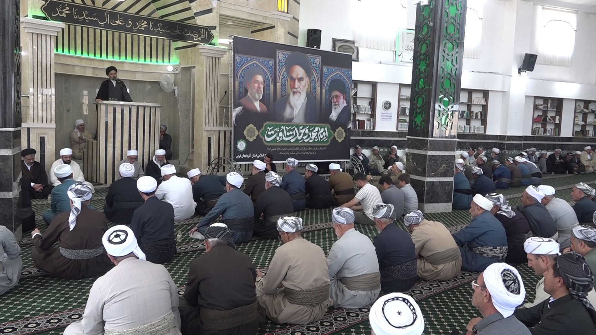 ادای احترام علمای اهل سنت ارومیه به بنیانگذار کبیر انقلاب