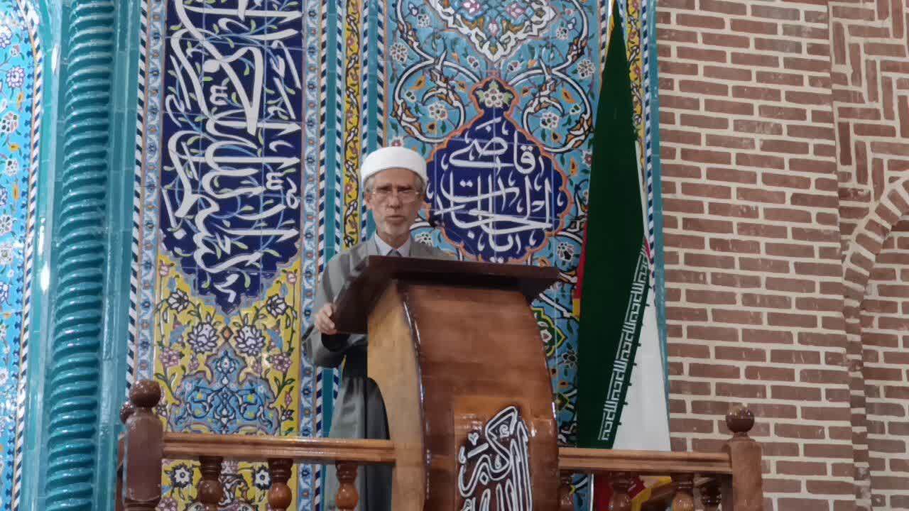 تأکید امام جمعه موقت سردشت بر اهمیت خدمت‌رسانی شایسته به مردم
