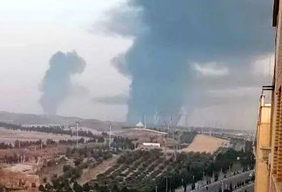 حمله اسرائیل به ایران/ آمریکا: ما در حمله اسرائیل به ایران دخالتی نداشتیم/ شنیده شدن صدای چند انفجار در تهران، کرج، تبریز و اصفهان/ ادعای اسرائیل درباره حمله به بیش از ۱۰ هدف نظامی در ایران/ استفاده اسرائیل از موشک های بالستیک هواپرتاب