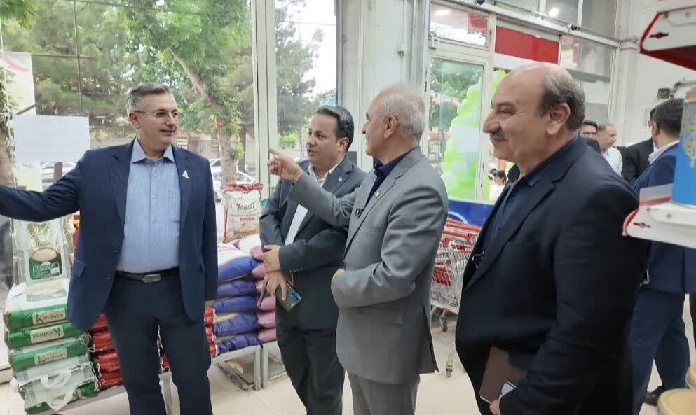 برابری: امسال ۸۰۰ روستا بازار در کشور راه اندازی می شود