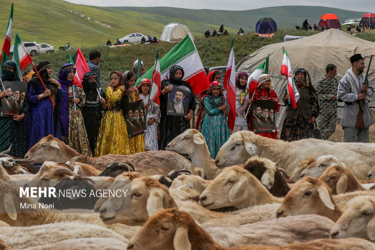 میکائیلی: خدمات به عشایر عزت و امنیت می‌آورد