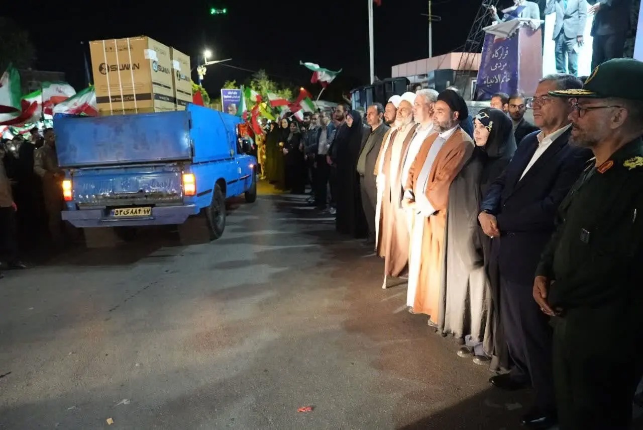 اعزام کاروان لوازم خانگی به آسیب‌دیدگان جنگ رمضان در آذربایجان‌غربی