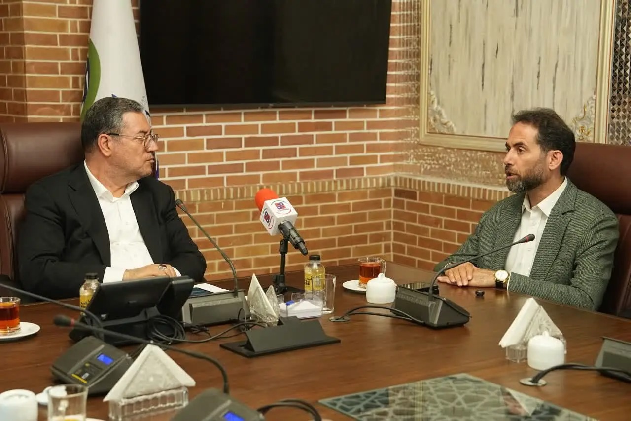 برگزاری نشست مشترک دبیر کارگروه ساماندهی مد و لباس کشور با استاندار