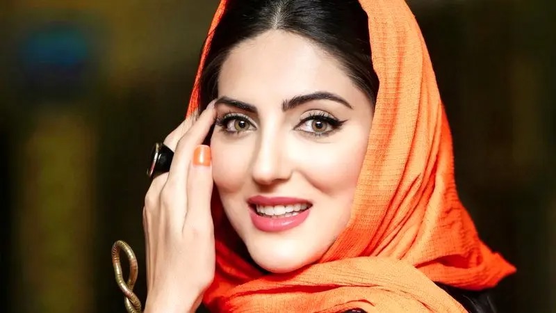 سفر در زمان؛ «هلیا امامی و صدف طاهریان» در پشت‌صحنه یک سریال؛ دهۀ ۹۰