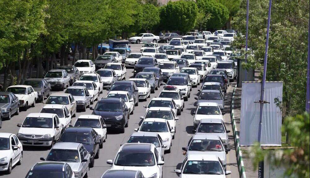 افزایش گره‌های ترافیکی در تبریز با صدور مجوز بدون ملاحظات ترافیکی