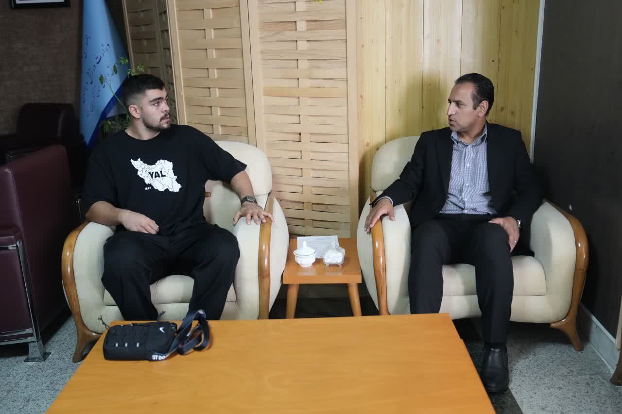 دیدار قهرمان آسیا با مدیرکل ورزش و جوانان آذربایجان‌غربی