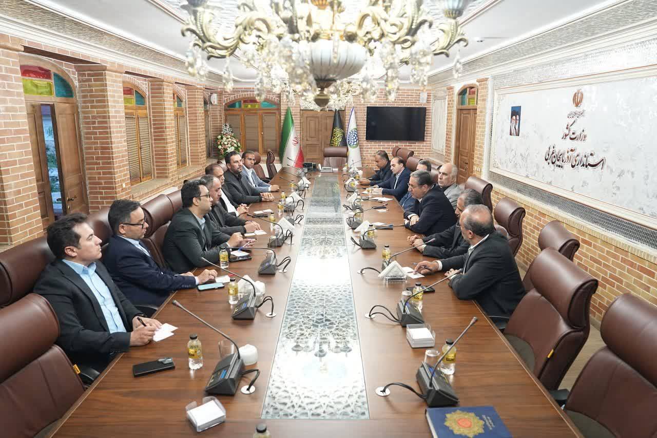 پیام آذری