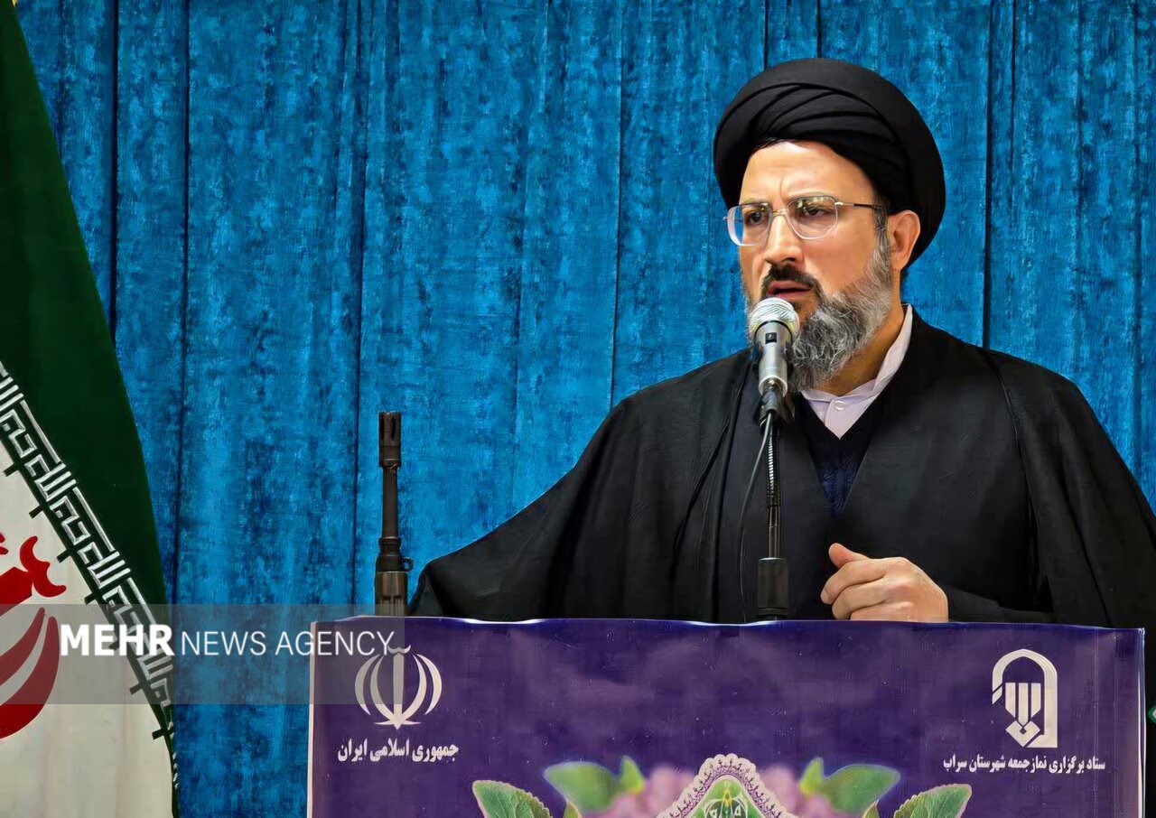 امام جمعه سراب: آمریکا بزرگ‌ترین ناقض حقوق بشر است