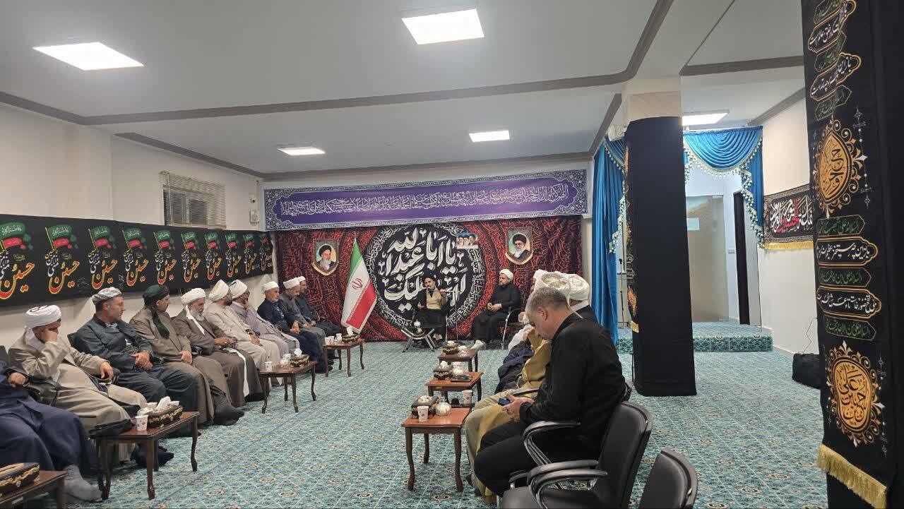 خون پاک رهبرشهید انقلاب  عامل وحدت ملی و نجات کشور از خطرات است