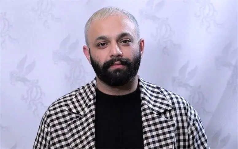 سفر در زمان؛ تیپ و چهرۀ زنانه «صابر ابر» روی صحنۀ «ننه دلاور»؛ ۱۳ سال قبل
